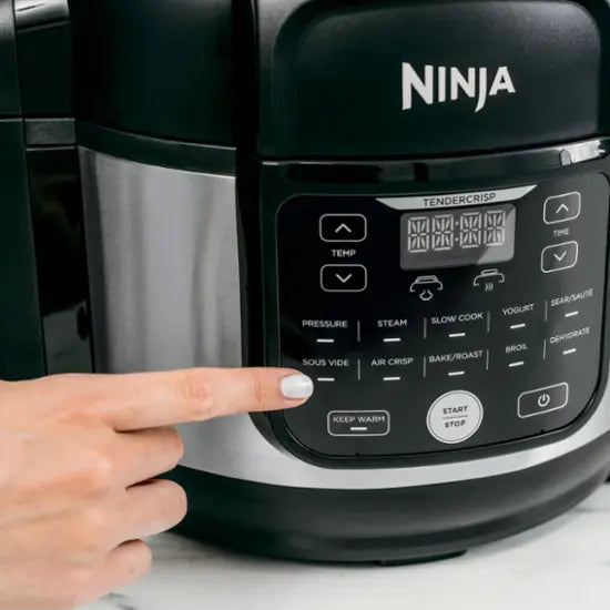 Ninja - Foodi 11-in-1 6.5-qt Pro Pressure Cooker + Air Fryer with Stainless finish, FD302 - Stainless Steel