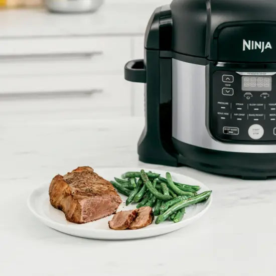 Ninja - Foodi 11-in-1 6.5-qt Pro Pressure Cooker + Air Fryer with Stainless finish, FD302 - Stainless Steel