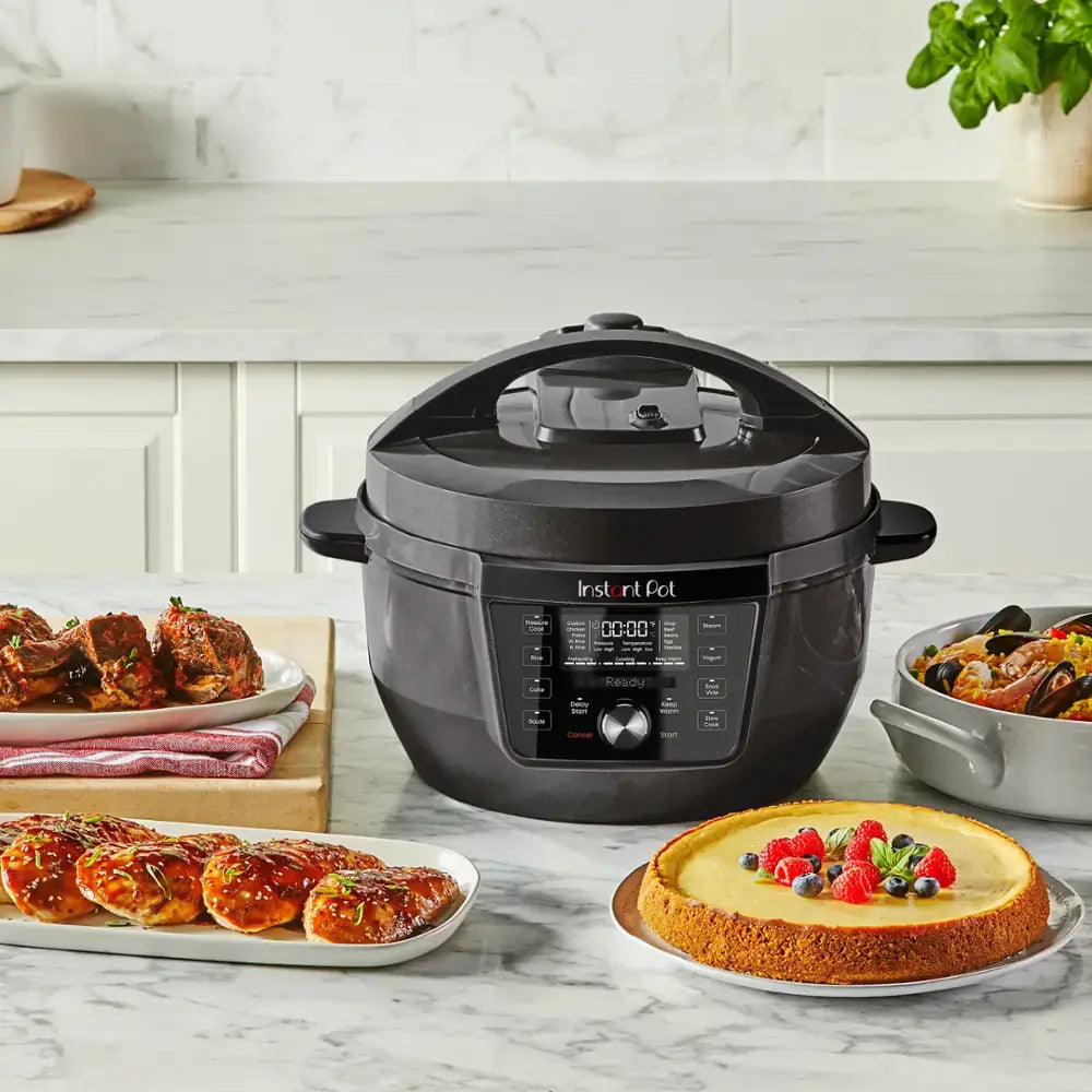 Instant Pot - RIO WIDE Plus 7.5Qt 7-in-1 Electric Pressure Cooker & Multi-Cooker - Black